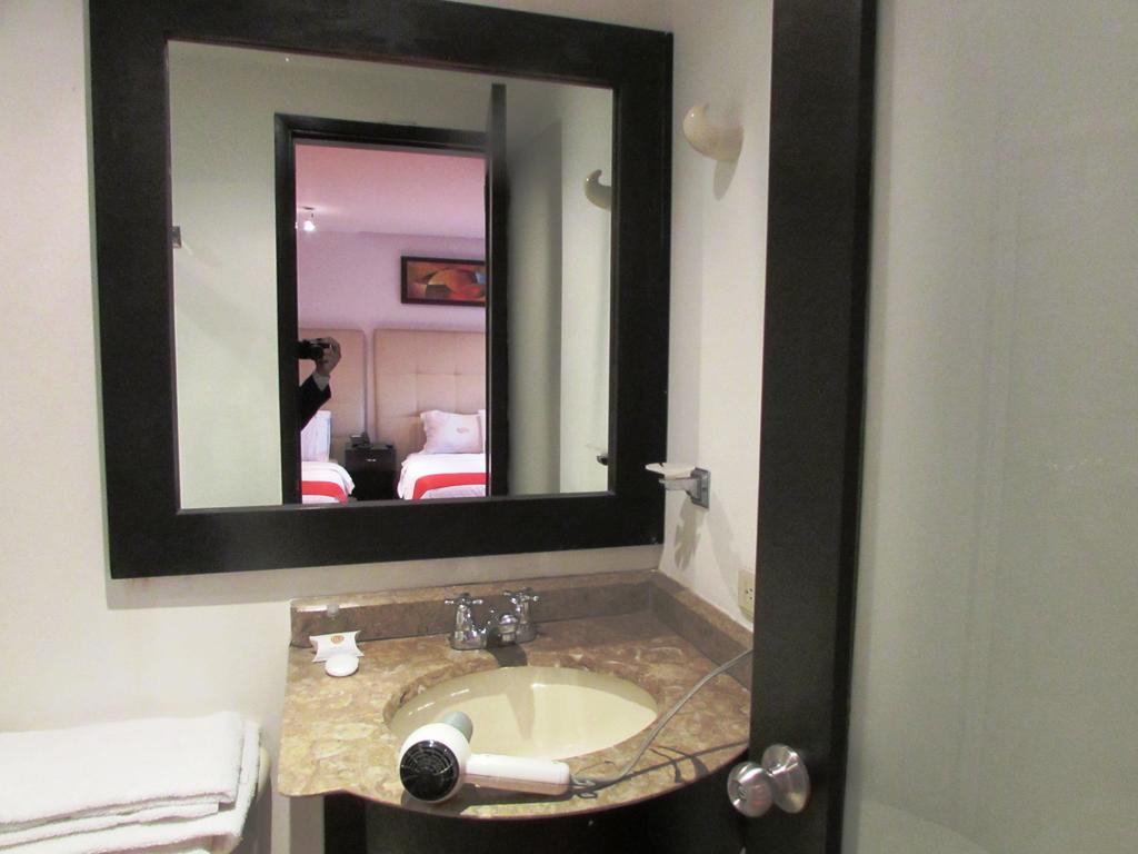 Hotel American Deluxe Bogota Ngoại thất bức ảnh